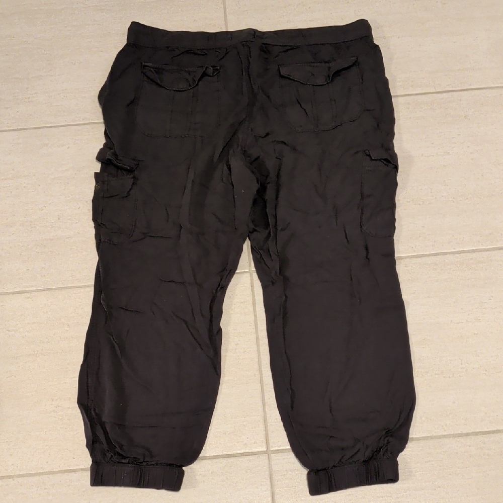 GAP Charcoal Cargo Jogger Pants - Picture 3 of 4
